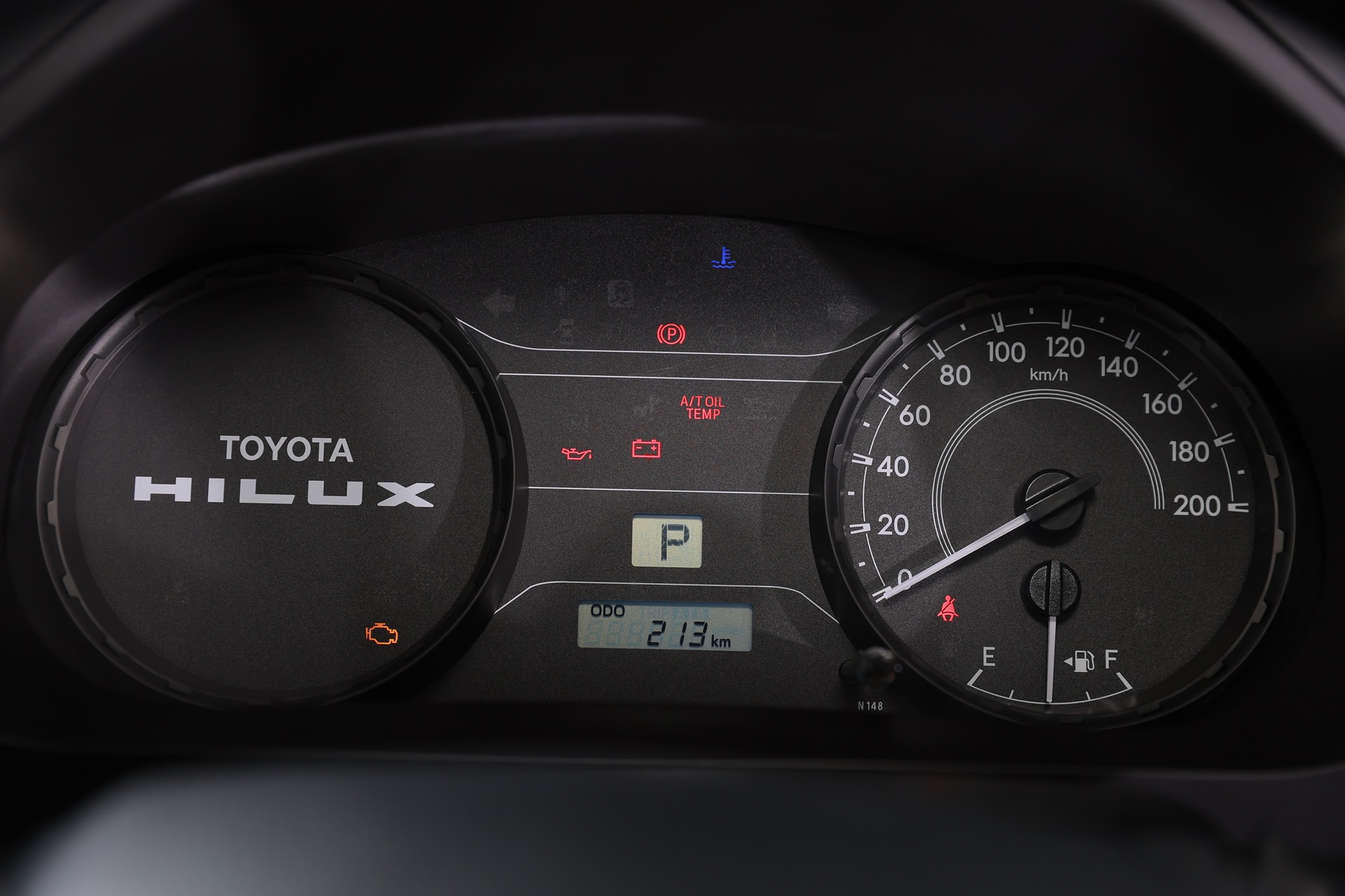 Toyota Hiliux Champ 2.7 Gasoline AT SWB โตโยต้า ปี 2023 : ภาพที่ 10