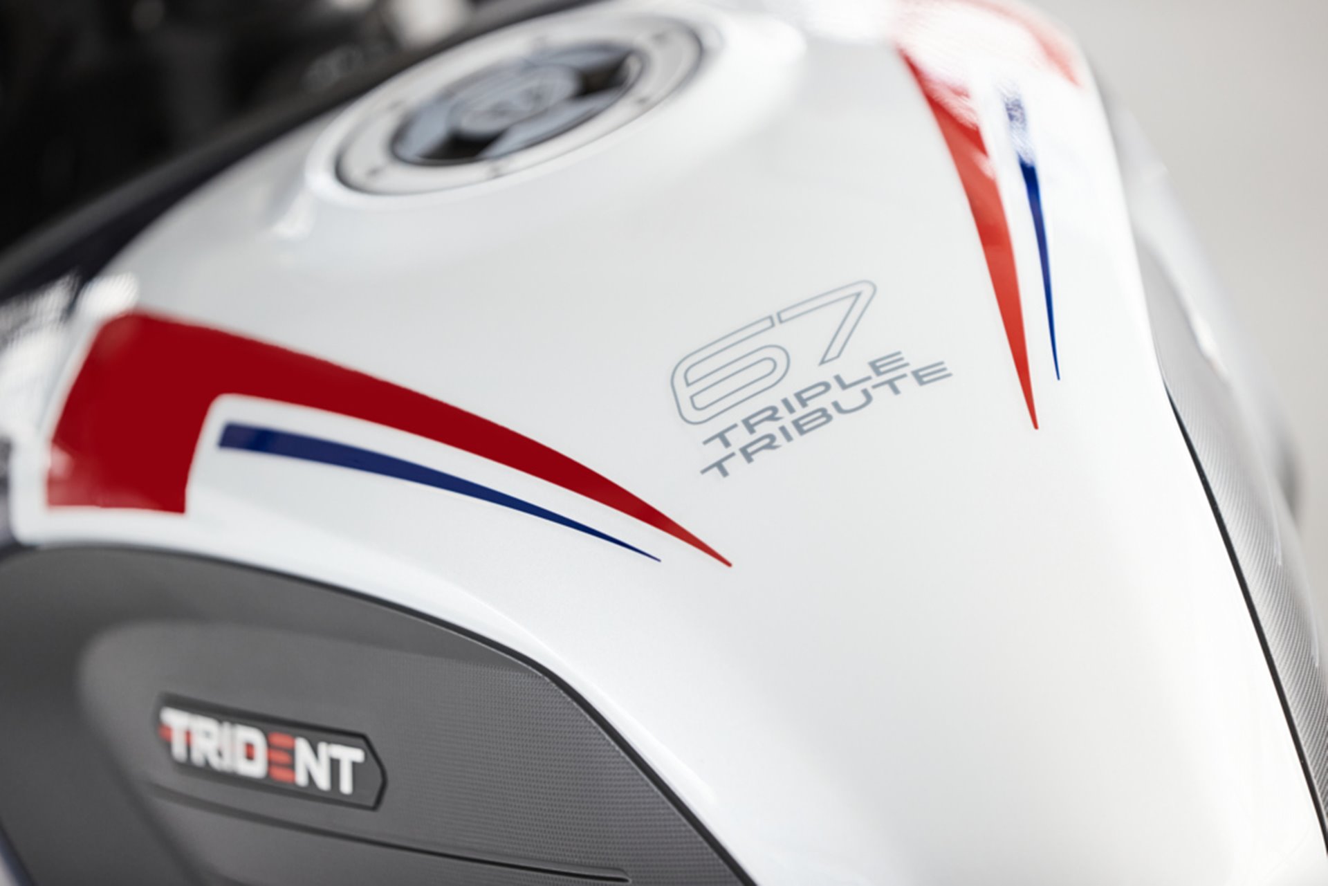 Triumph Trident Triple Tribute Special Edition ไทรอัมพ์ ปี 2024 : ภาพที่ 6
