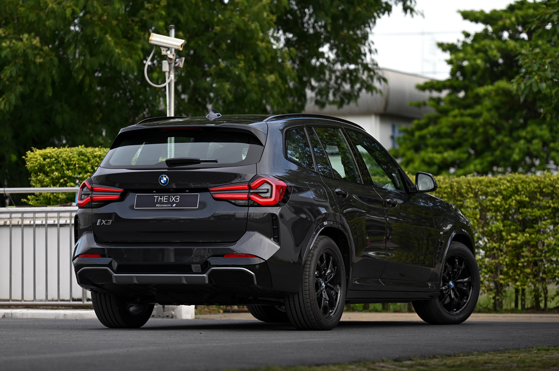 BMW i iX3 M Sport Inspiring บีเอ็มดับเบิลยู ปี 2023 : ภาพที่ 2