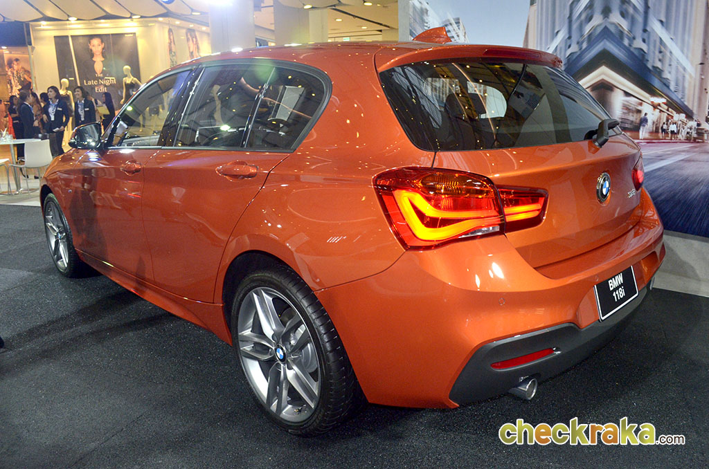 BMW Series 1 118i Sport บีเอ็มดับเบิลยู ซีรีส์ 1 ปี 2015 : ภาพที่ 13