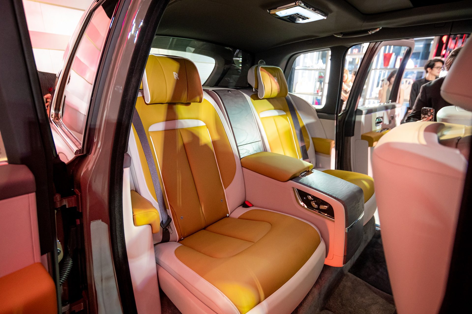 Rolls-Royce Cullinan Series II โรลส์-รอยซ์ ปี 2024 : ภาพที่ 6