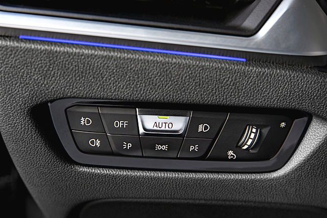 BMW Series 3 320d Sport บีเอ็มดับเบิลยู ซีรีส์3 ปี 2019 : ภาพที่ 9