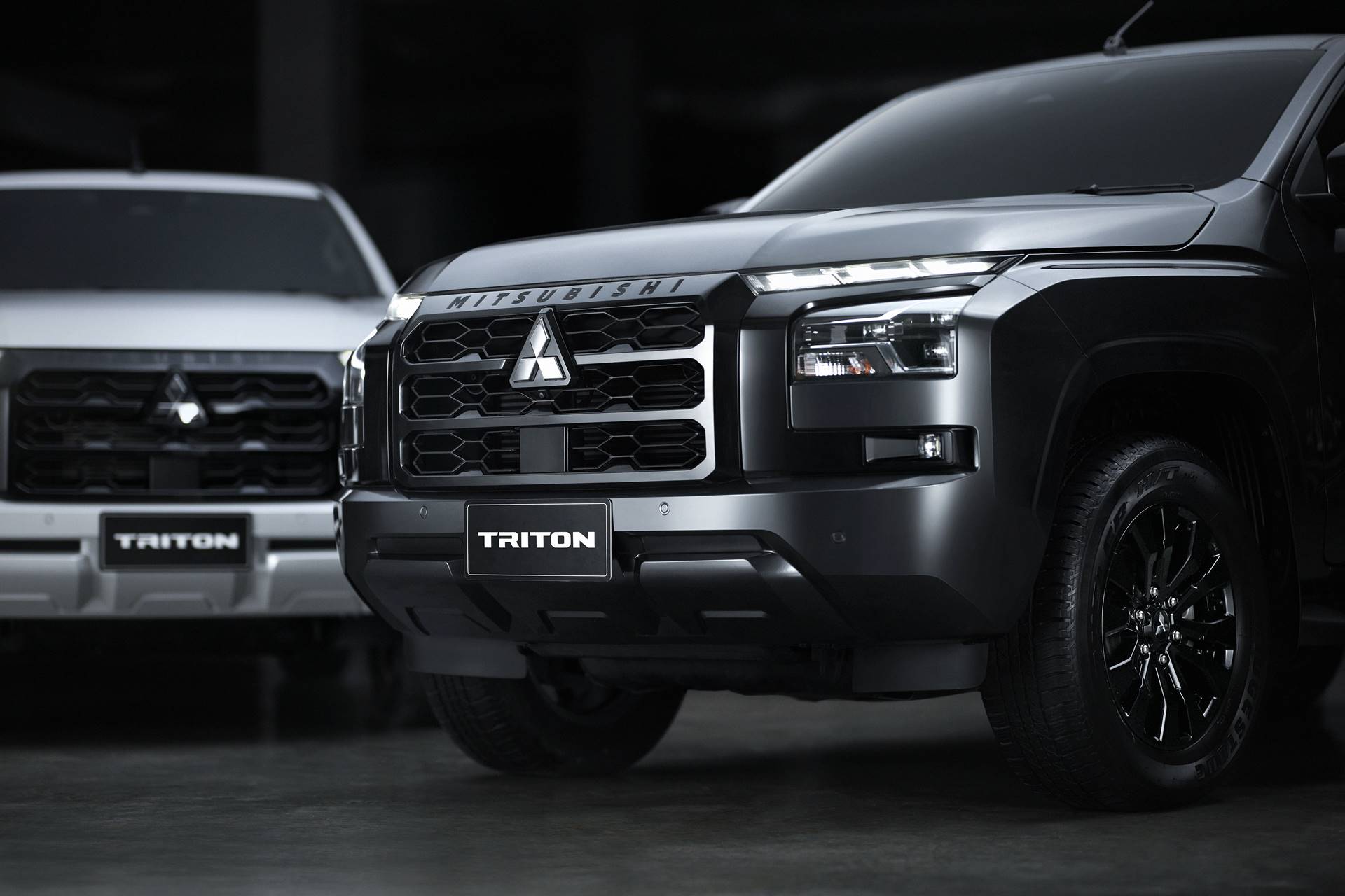 Mitsubishi Triton Double Cab Plus 2.4 Ultra AT Black Edition มิตซูบิชิ ไทรทัน ปี 2024 : ภาพที่ 2