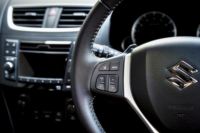 Suzuki Swift GLX RX-II CVT ซูซูกิ สวิฟท์ ปี 2017 : ภาพที่ 12