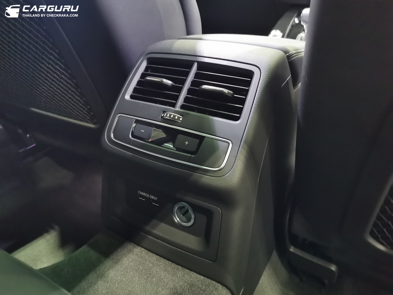 Audi A4 Avant 45 TFSI quattro S line Icon Black อาวดี้ เอ4 ปี 2023 : ภาพที่ 11