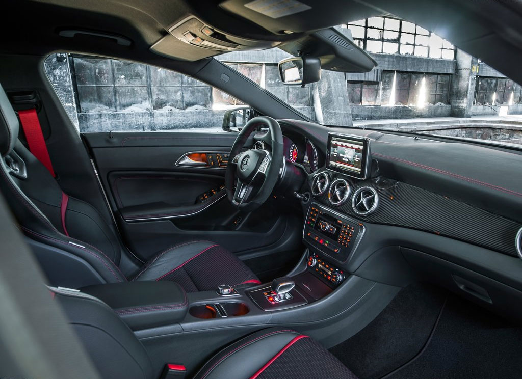 Mercedes-benz AMG CLA 45 AMG 4Matic เมอร์เซเดส-เบนซ์ เอเอ็มจี ปี 2014 : ภาพที่ 5