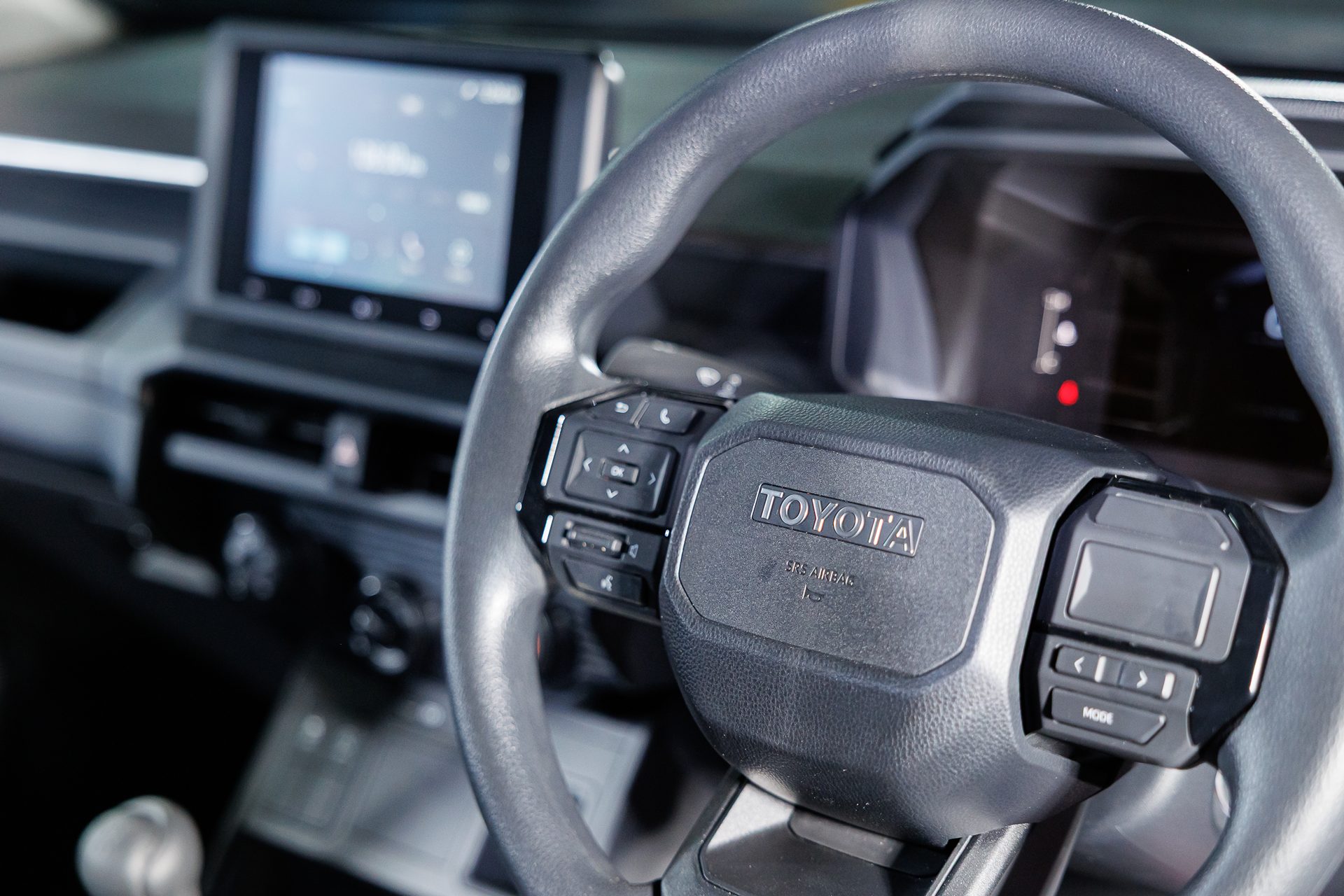 Toyota Hilux Travo Double Cab Prerunner 2.8 Premium MT โตโยต้า ไฮลักซ์ ทราโว ปี 2025 : ภาพที่ 8