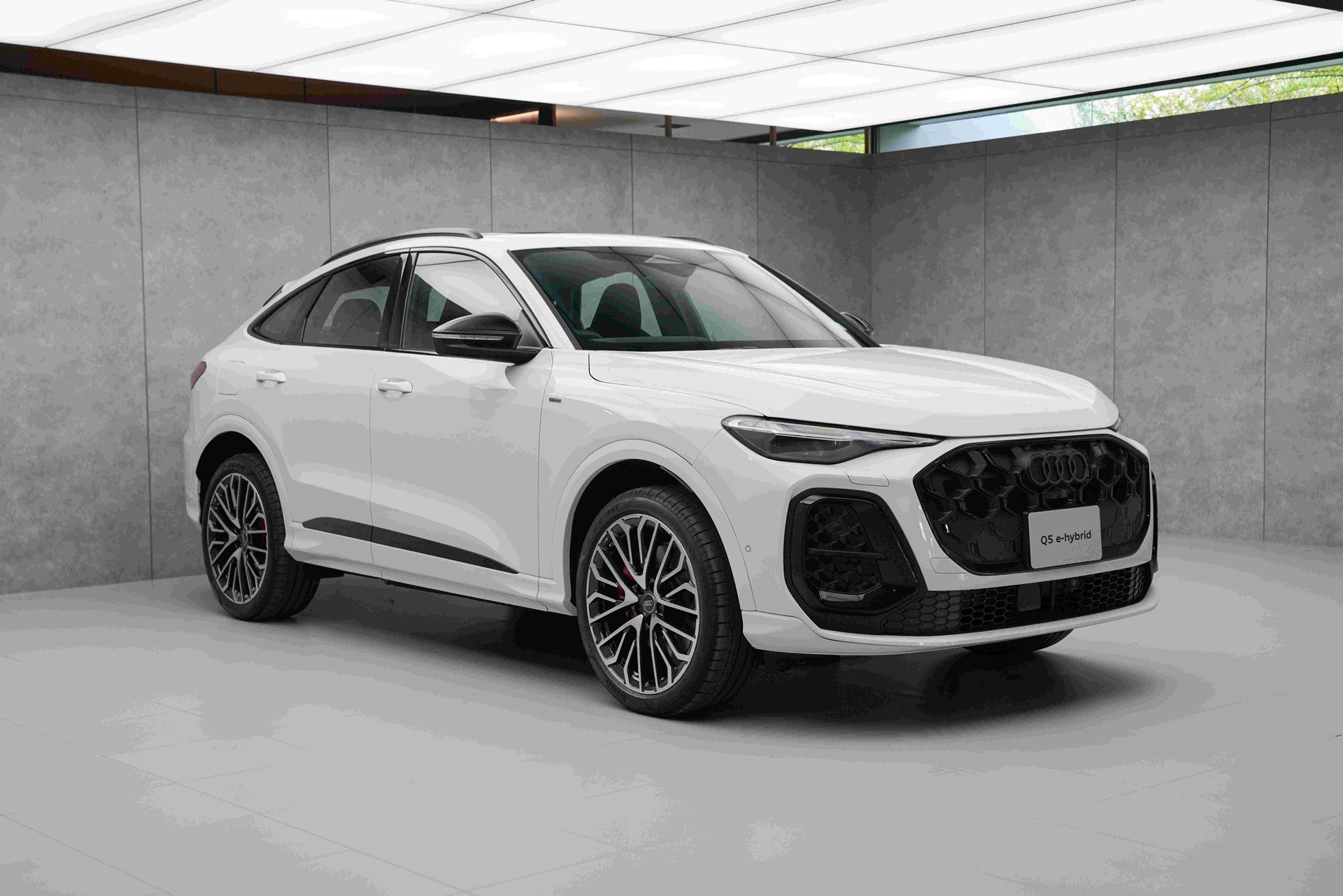 Audi Q5 Sportback e hybrid quattro Tech Pro อาวดี้ คิว5 ปี 2025 : ภาพที่ 1