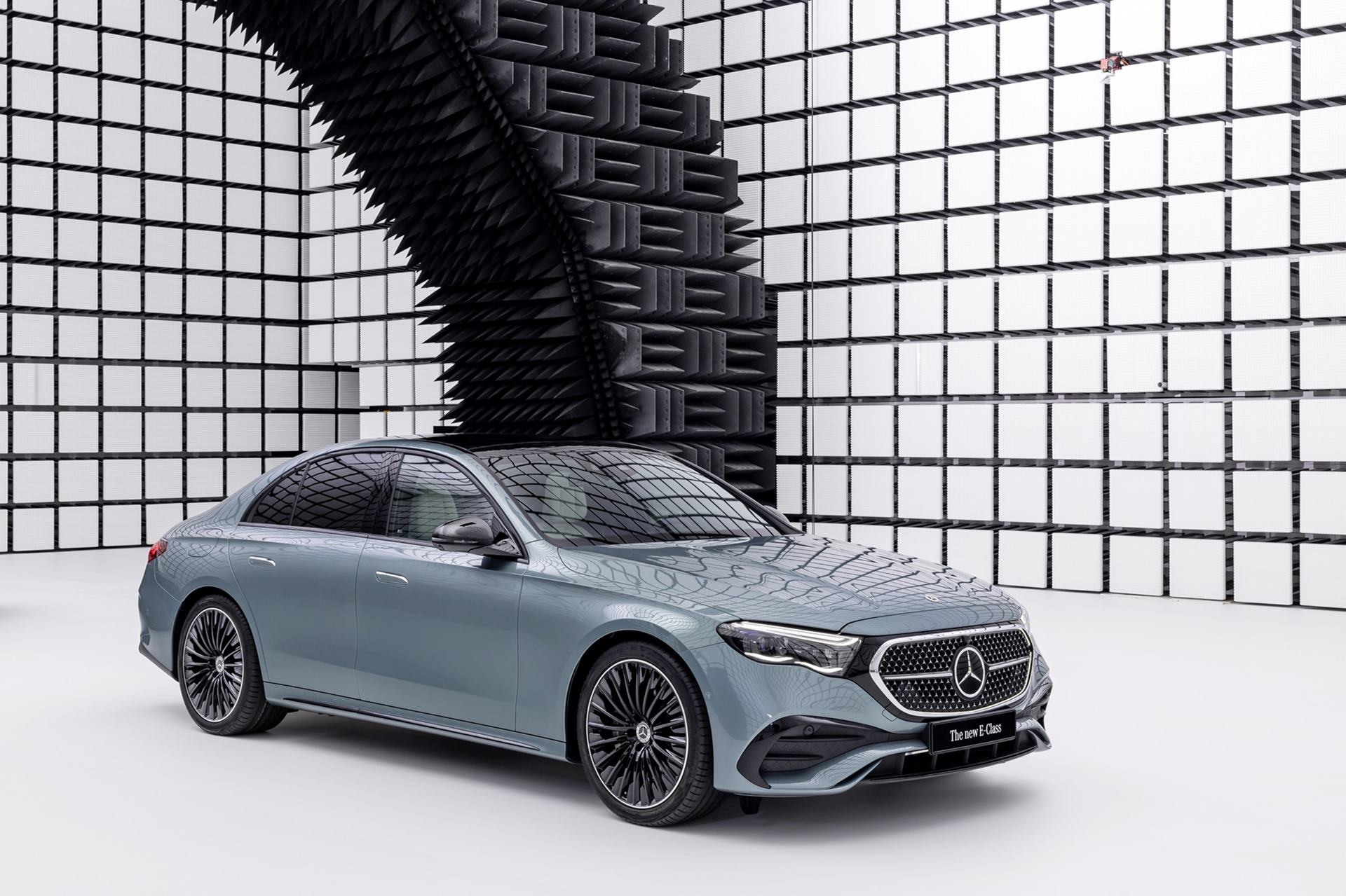 Mercedes-benz E-Class E 350 e AMG Dynamic เมอร์เซเดส-เบนซ์ อี-คลาส ปี 2024 : ภาพที่ 1