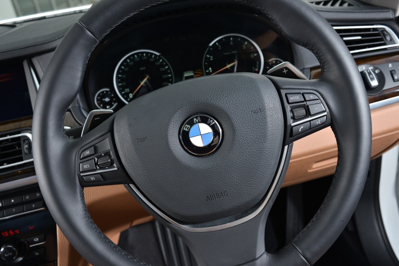 BMW Series 7 730Ld บีเอ็มดับเบิลยู ซีรีส์7 ปี 2010 : ภาพที่ 7