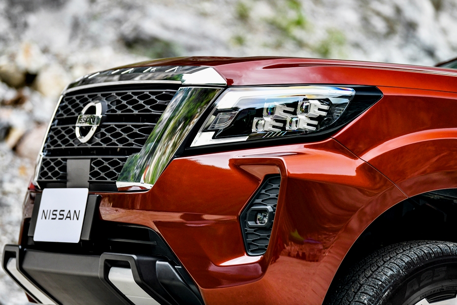 Nissan Navara Double Cab Calibre E 6MT นิสสัน นาวาร่า ปี 2024 : ภาพที่ 5