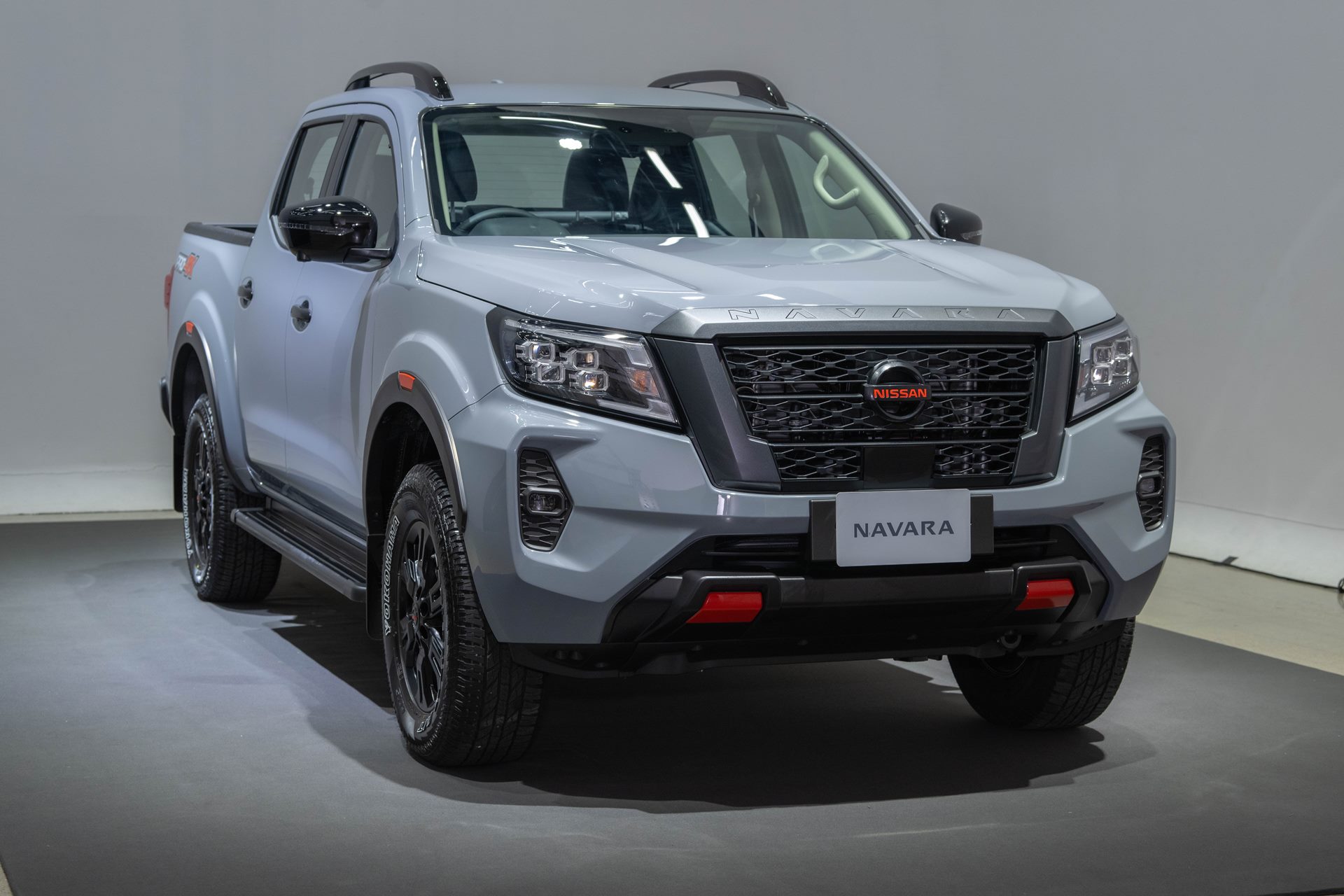 Nissan Navara Double Cab PRO-2X 7AT นิสสัน นาวาร่า ปี 2024 : ภาพที่ 2