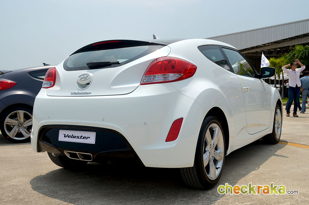 Hyundai Veloster Standard ฮุนได เวลอสเตอร์ ปี 2013 : ภาพที่ 11