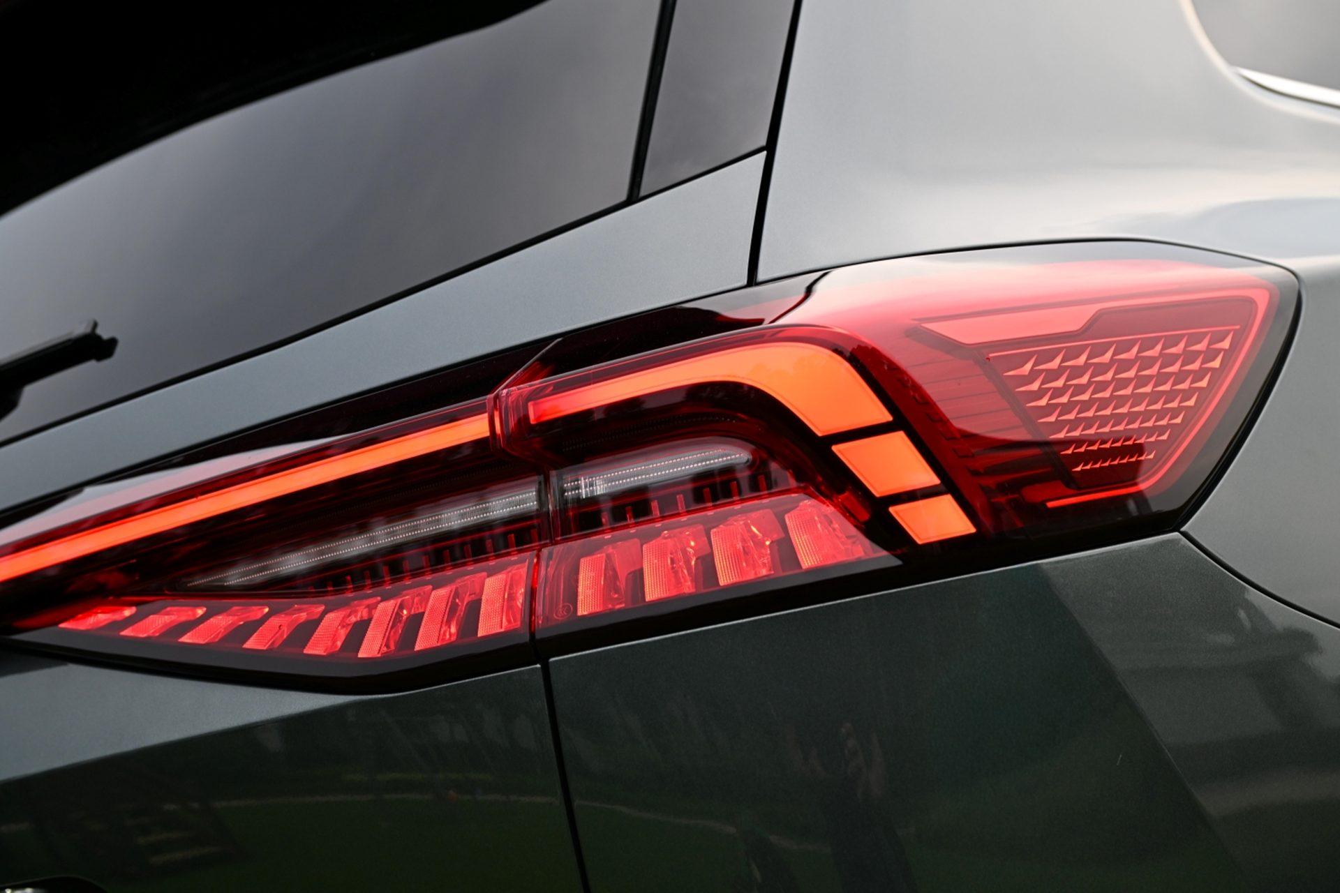 Chery Tiggo8 CSH PHEV 2WD ESTEEM เฌอรี่ ปี 2025 : ภาพที่ 10