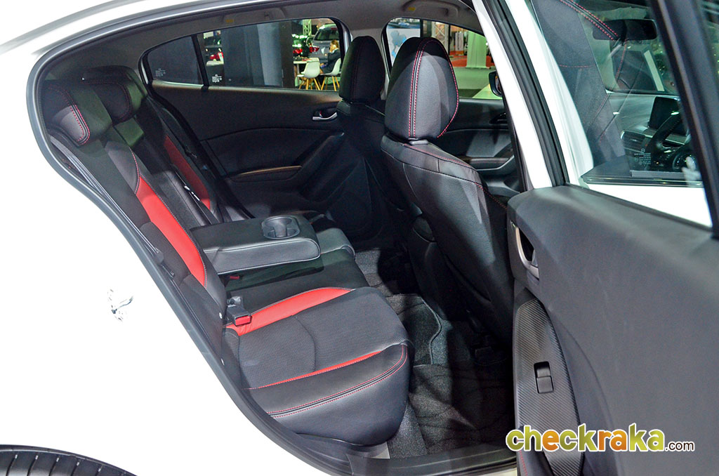 Mazda 3 2.0 Sports Racing Series มาสด้า ปี 2015 : ภาพที่ 19