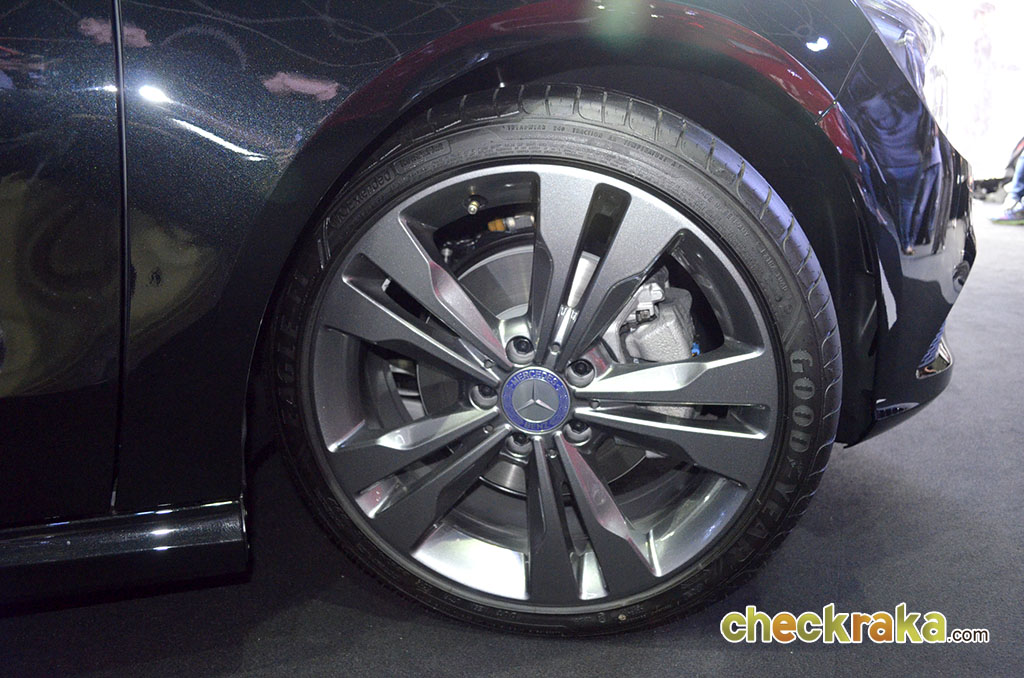 Mercedes-benz CLA-Class CLA 200 Urban เมอร์เซเดส-เบนซ์ ปี 2015 : ภาพที่ 11