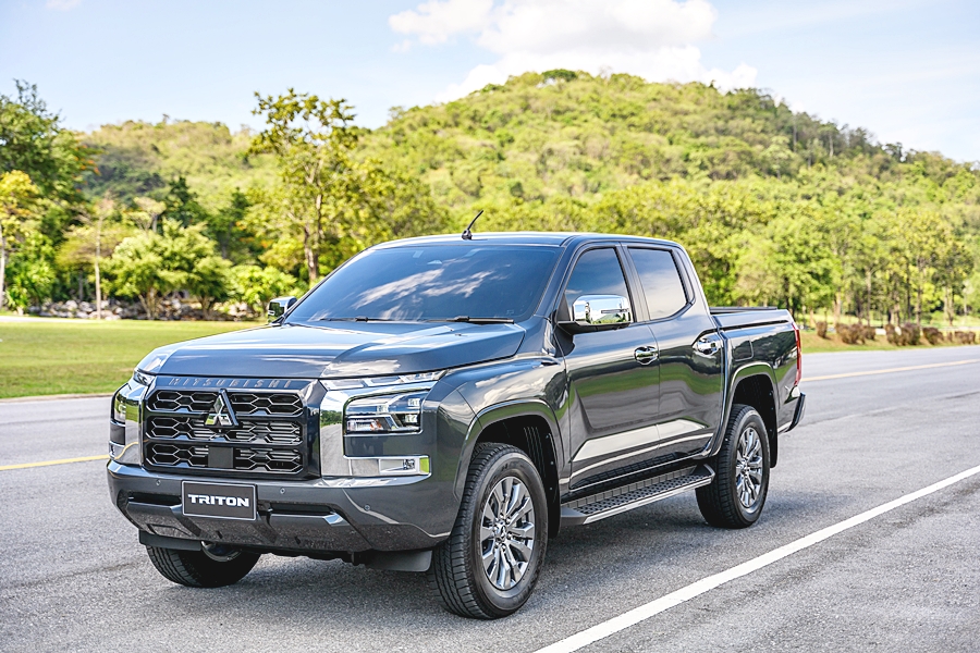 Mitsubishi Triton Double Cab LR 2.4 PRO มิตซูบิชิ ไทรทัน ปี 2025 : ภาพที่ 15
