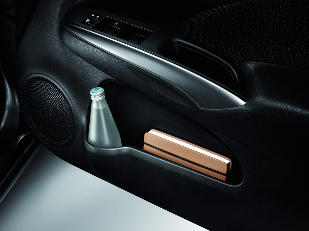 Nissan Almera S นิสสัน อัลเมร่า ปี 2011 : ภาพที่ 10