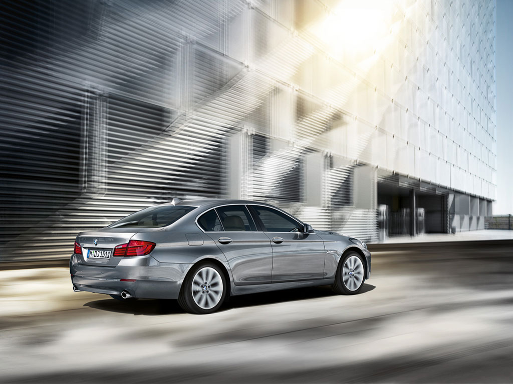 BMW Series 5 523i บีเอ็มดับเบิลยู ซีรีส์5 ปี 2010 : ภาพที่ 4