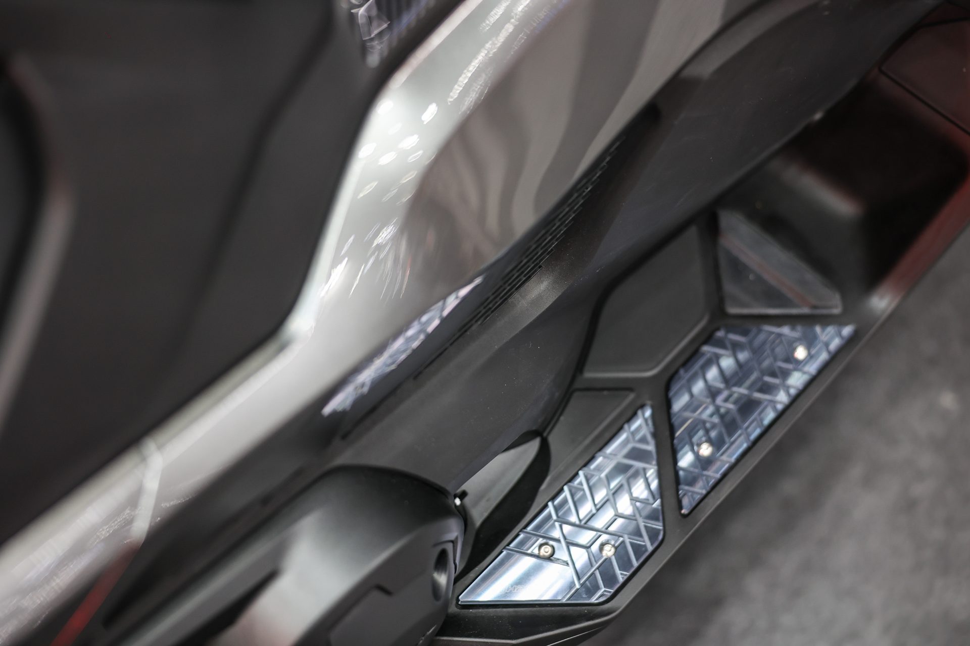 Honda Forza 750 Custom Special Edition ฮอนด้า ปี 2025 : ภาพที่ 5