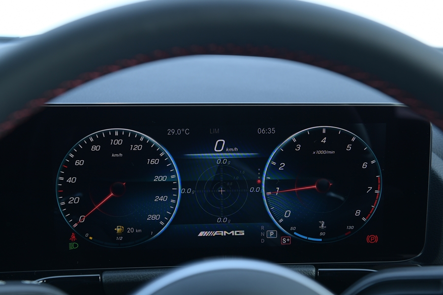 Mercedes-benz AMG GLA 35 4MATIC เมอร์เซเดส-เบนซ์ เอเอ็มจี ปี 2021 : ภาพที่ 12