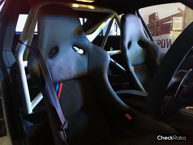 BMW M4 DTM Champion Edition บีเอ็มดับเบิลยู เอ็ม 4 ปี 2017 : ภาพที่ 2