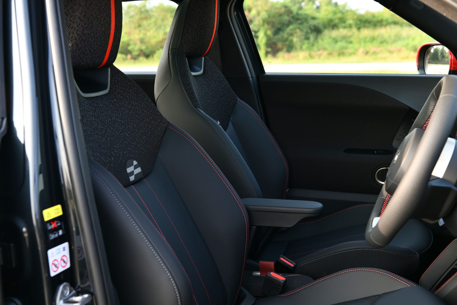 Mini John Cooper Works Aceman Electric มินิ จอห์น คูเปอร์ เวิร์กส์ ปี 2025 : ภาพที่ 13