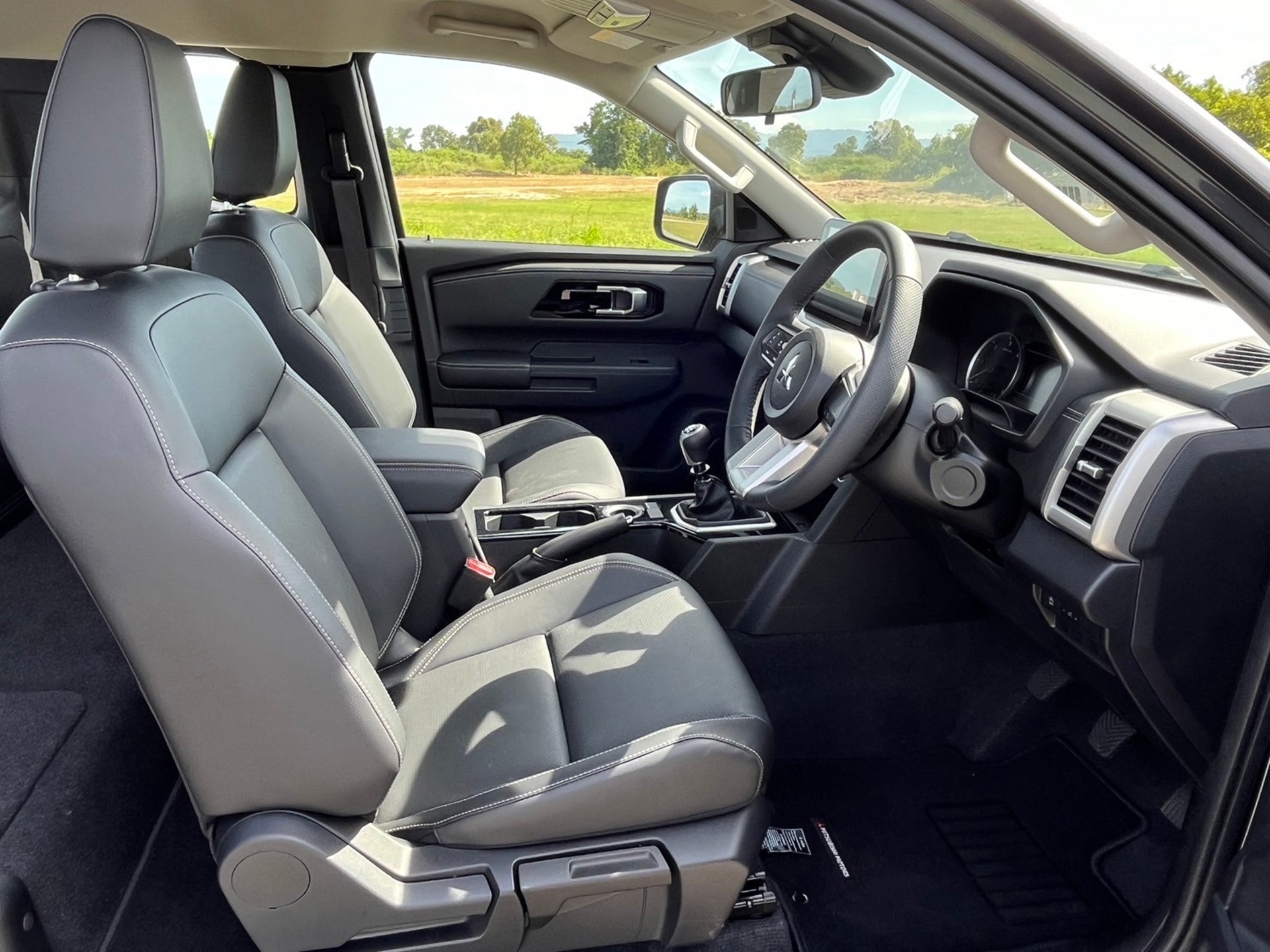 Mitsubishi Triton Mega Cab Plus 2.4 Pro มิตซูบิชิ ไทรทัน ปี 2025 : ภาพที่ 4