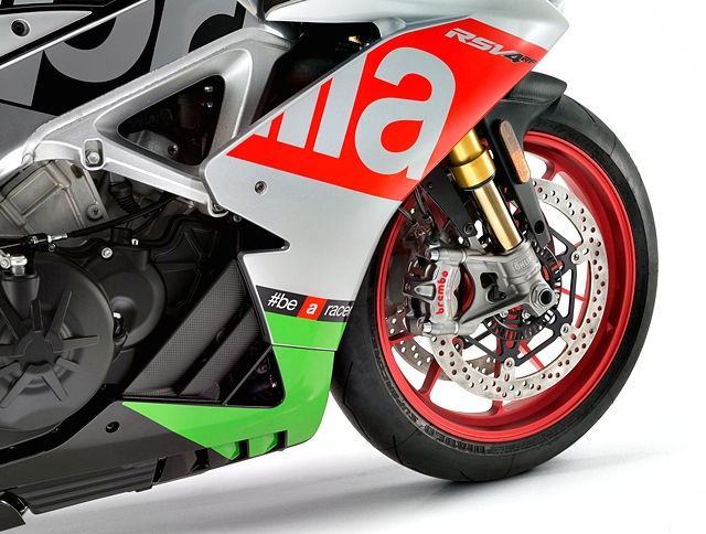 Aprilia RSV4 RF MY17 อาพริเลีย อาร์เอสวี4 ปี 2018 : ภาพที่ 5