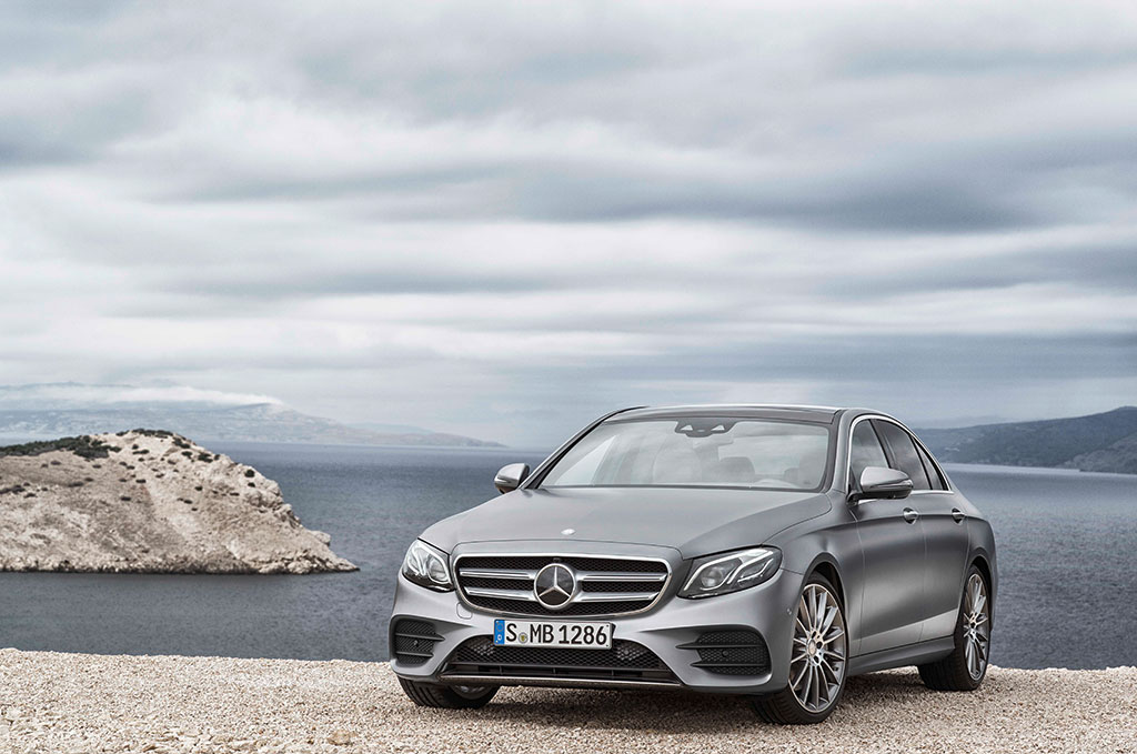 Mercedes-benz E-Class E 220 D AMG Dynamic เมอร์เซเดส-เบนซ์ อี-คลาส ปี 2016 : ภาพที่ 3