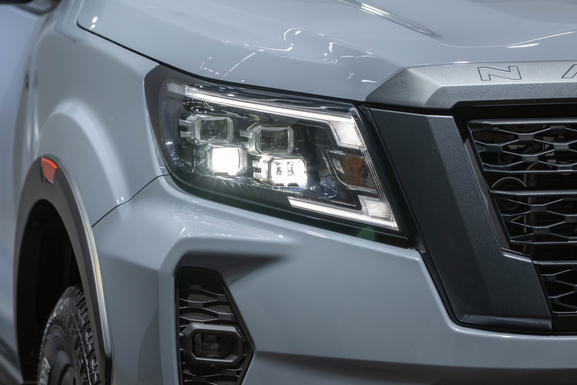 Nissan Navara Double Cab PRO-4X 4WD 7AT นิสสัน นาวาร่า ปี 2024 : ภาพที่ 4