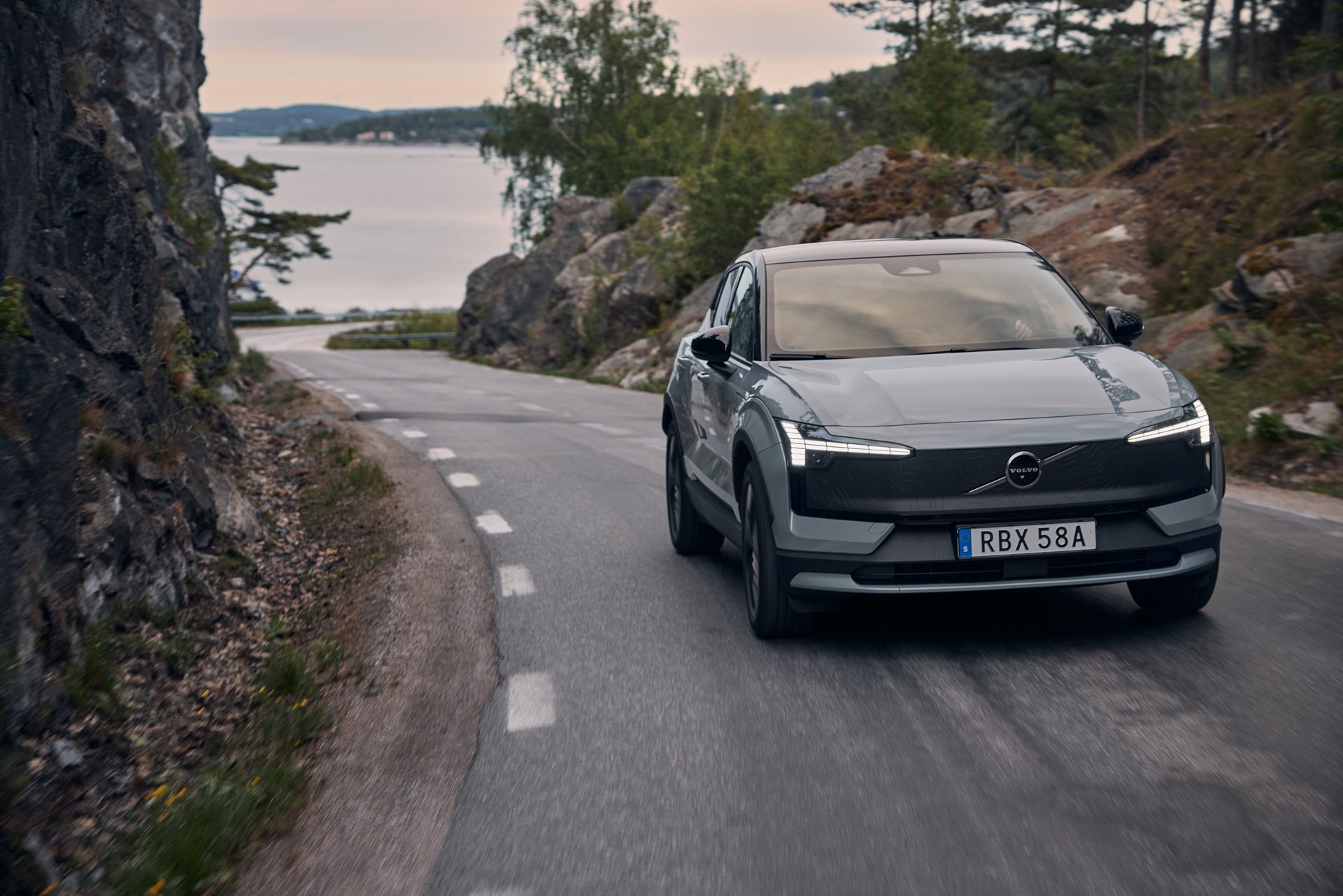 Volvo EX30 Ultra Twin Performance Cross Country วอลโว่ ปี 2025 : ภาพที่ 1