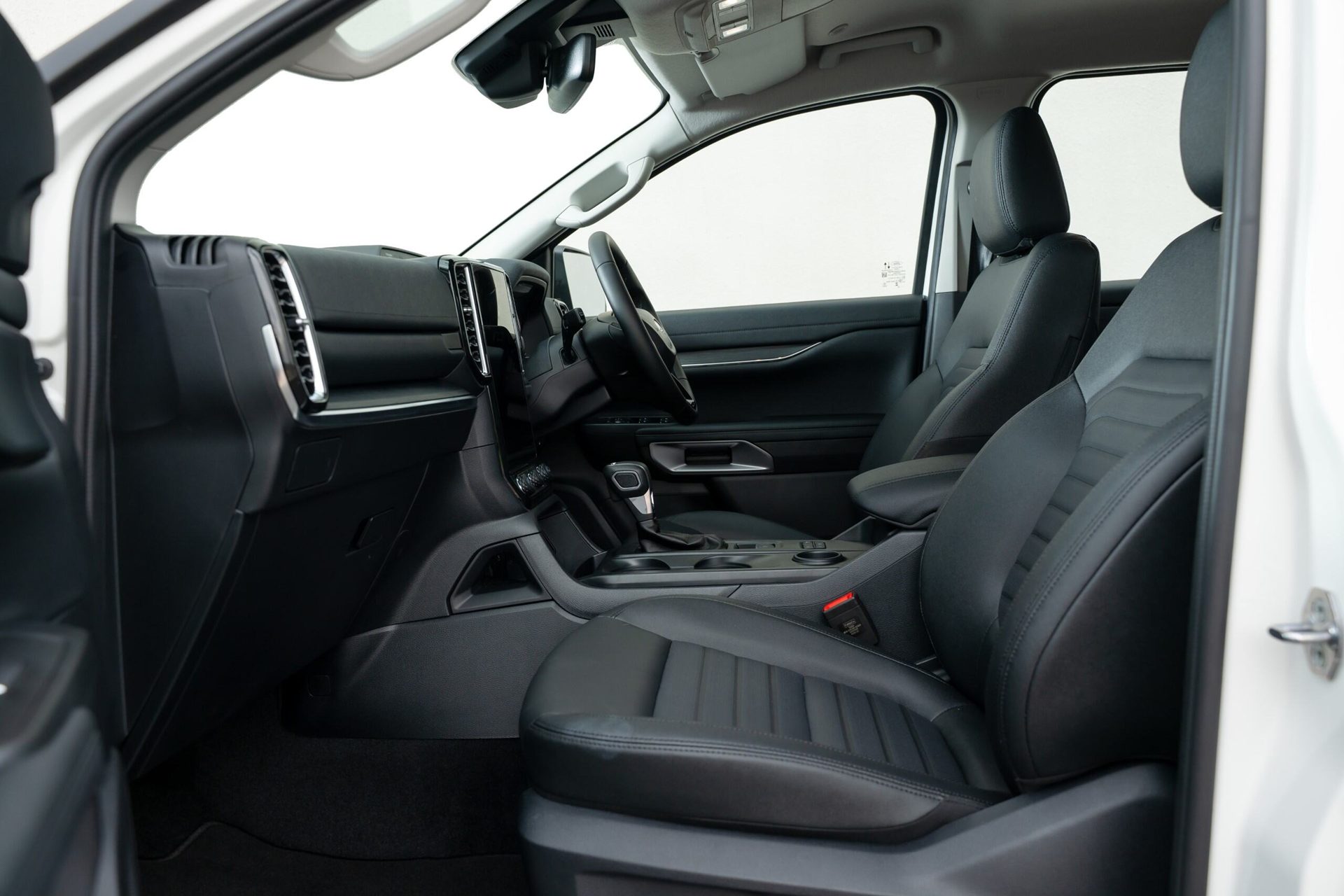 Ford Everest 2.0L Turbo Sport Special Edition 4x2 6AT ฟอร์ด เอเวอเรสต์ ปี 2025 : ภาพที่ 6