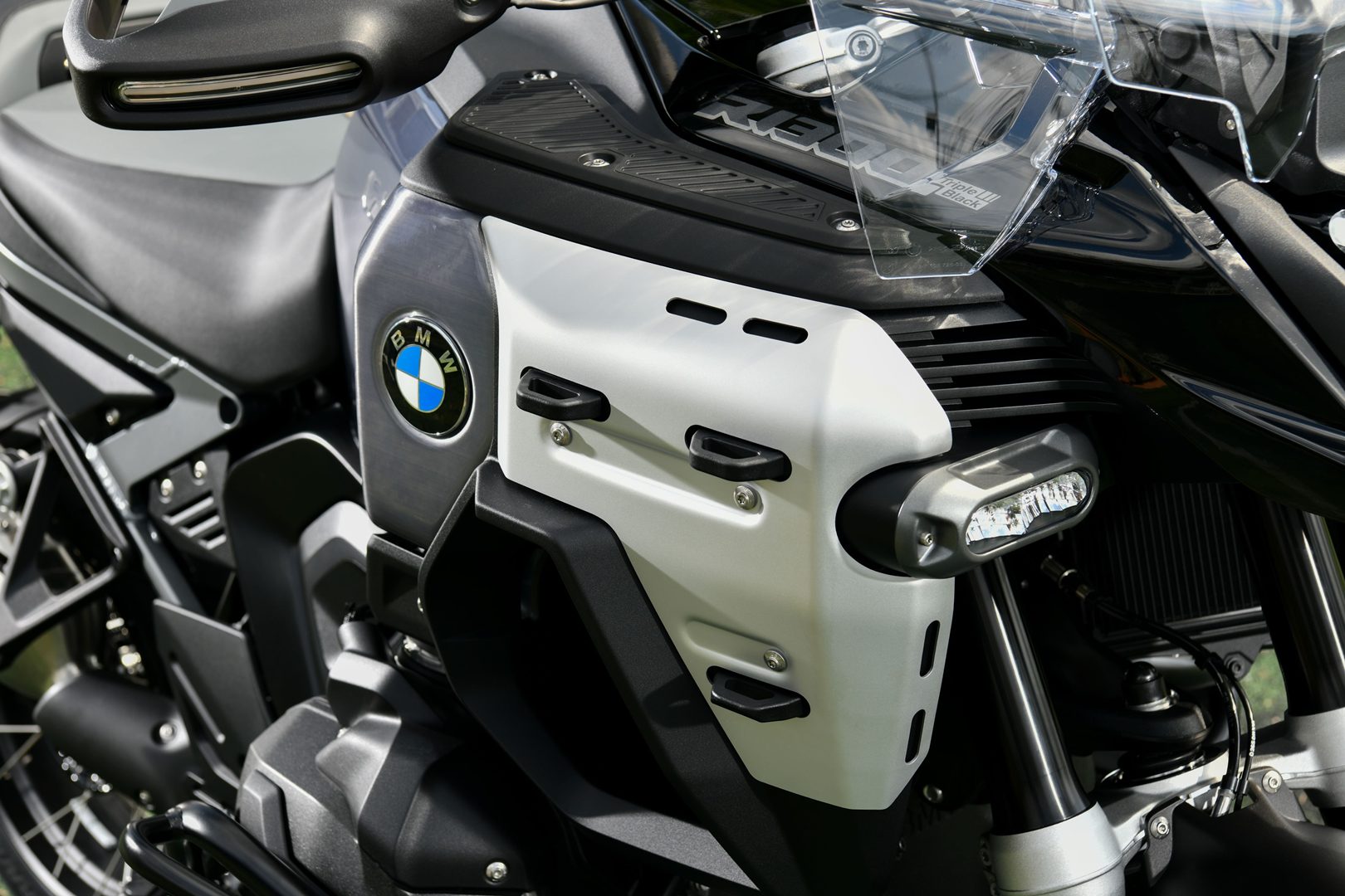 BMW R R 1300 GS Adventure GS Trophy บีเอ็มดับเบิลยู อาร์ ปี 2025 : ภาพที่ 9