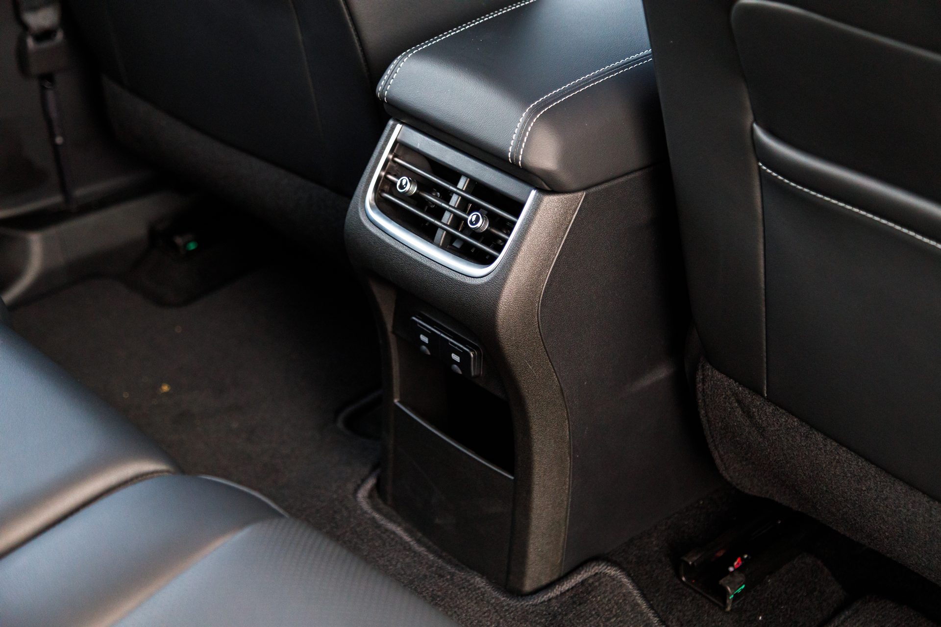 GWM Tank 300 Diesel 2.4T ULTRA จีดับบลิวเอ็ม แทงค์ ปี 2025 : ภาพที่ 12