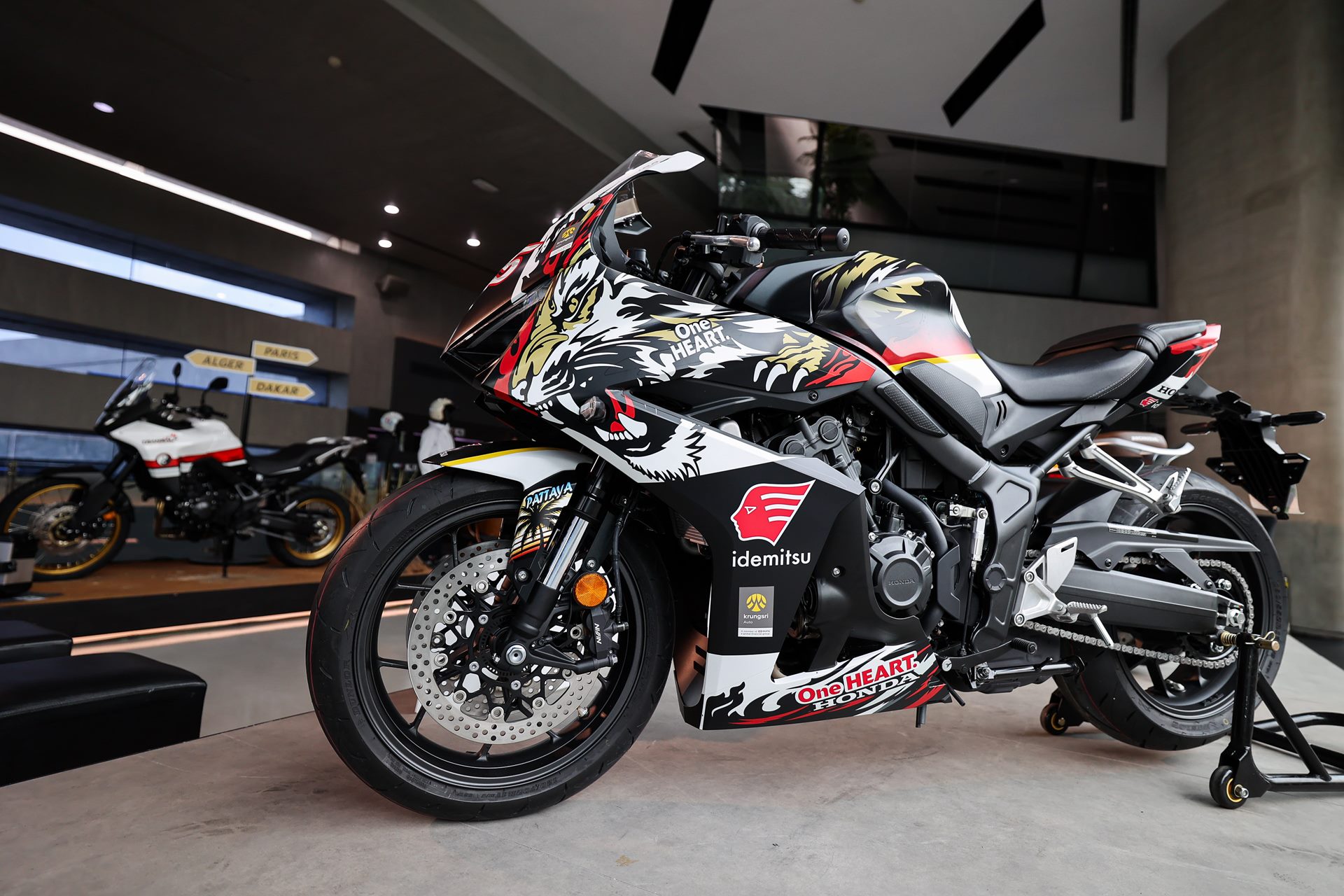 Honda CBR 650R Moto2 ThaiGP 2024 Special Edition ฮอนด้า ซีบีอาร์ ปี 2024 : ภาพที่ 3