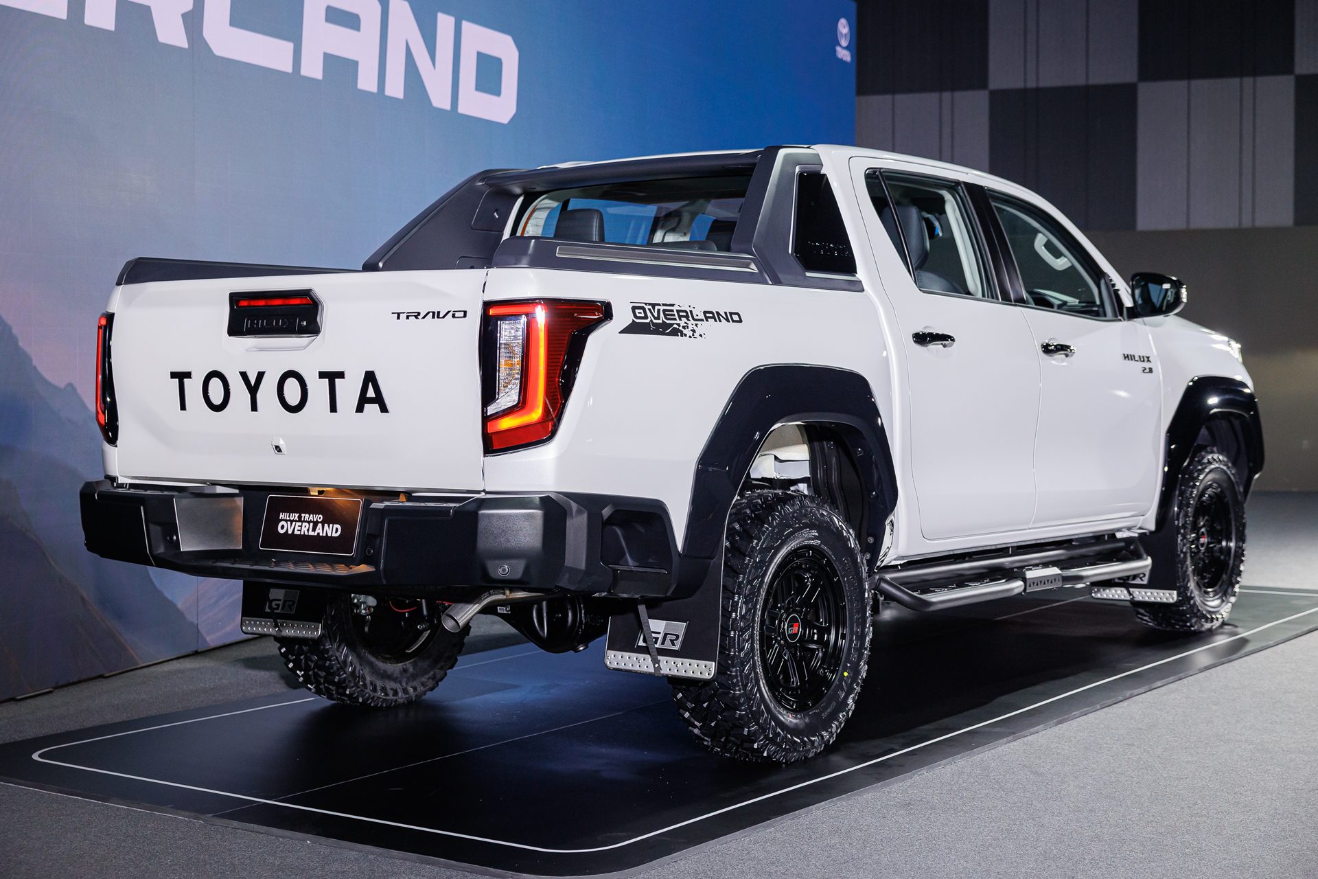 Toyota Hilux Travo Double Cab Prerunner 2.8 Overland AT โตโยต้า ไฮลักซ์ ทราโว ปี 2025 : ภาพที่ 3