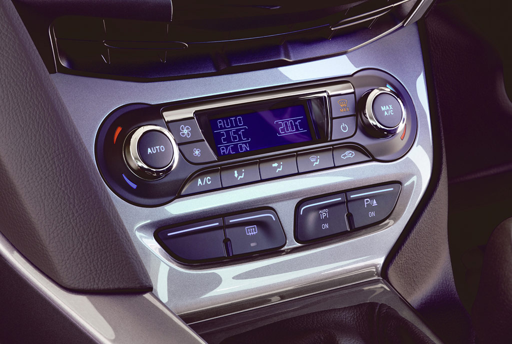 Ford Focus 4Dr 2.0L Ti-VCT GDi Titanium+ PowerShift AT ฟอร์ด โฟกัส ปี 2012 : ภาพที่ 6