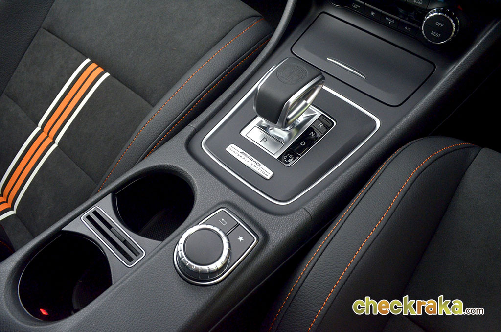 Mercedes-benz AMG CLA 45 AMG 4Matic เมอร์เซเดส-เบนซ์ เอเอ็มจี ปี 2014 : ภาพที่ 16