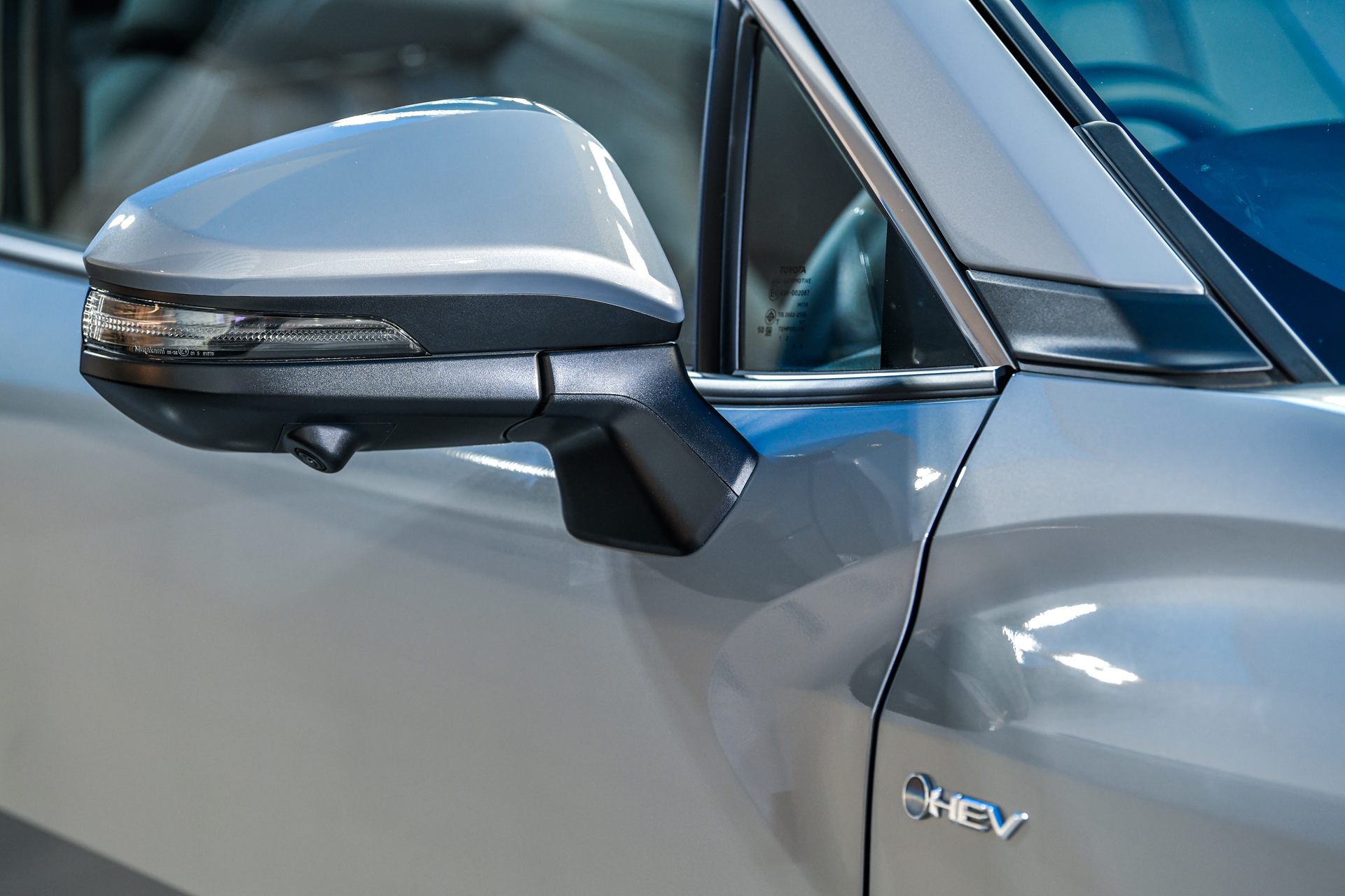 Toyota Corolla Cross HEV Premium Luxury โตโยต้า ปี 2026 : ภาพที่ 4