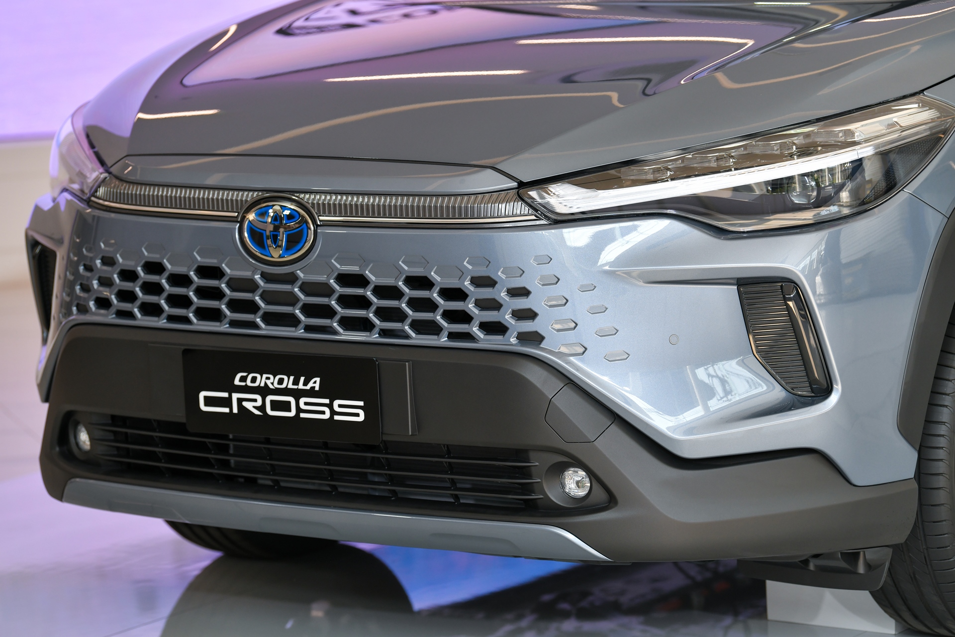 Toyota Corolla Cross HEV Premium โตโยต้า ปี 2024 : ภาพที่ 3