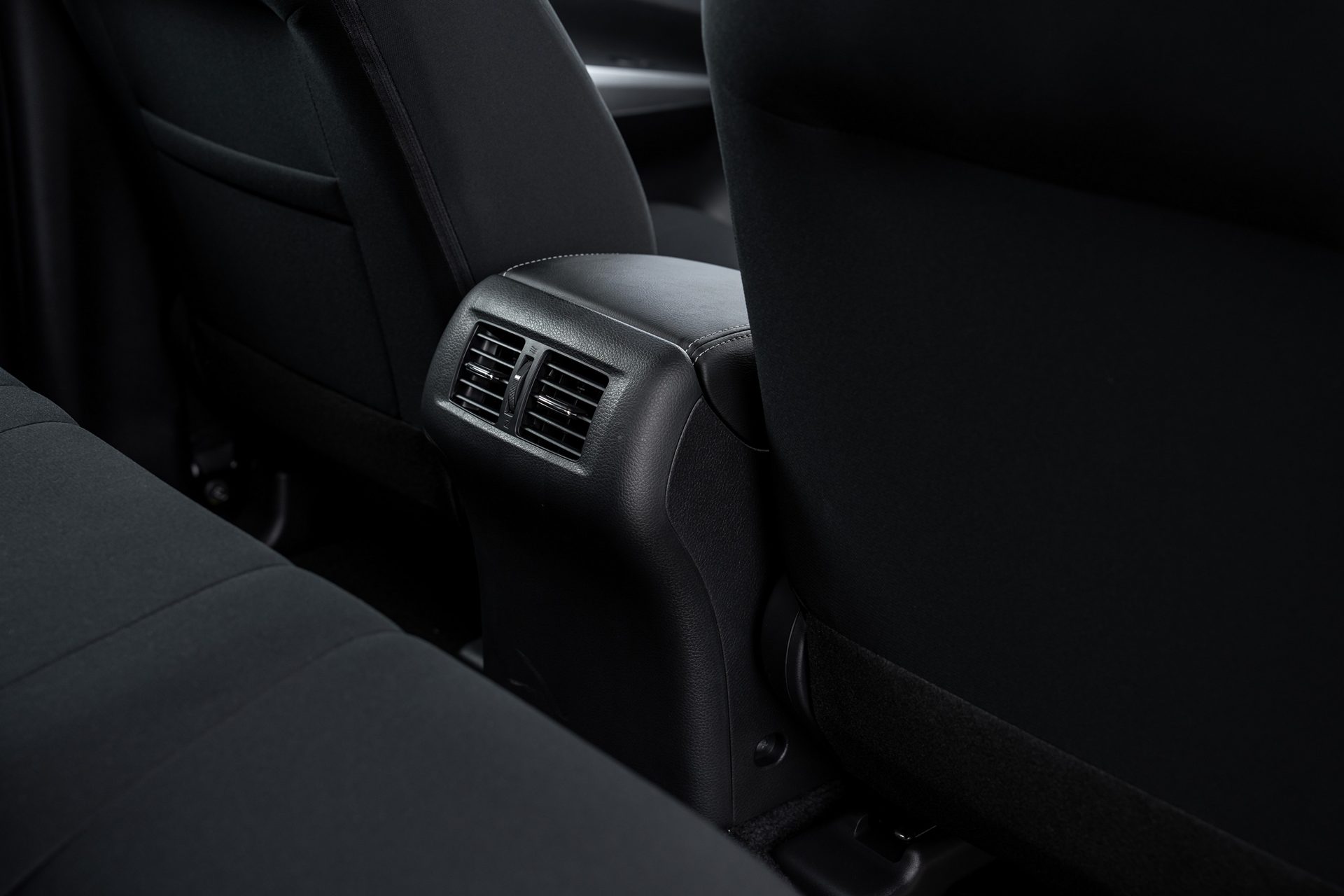 Nissan Navara Double Cab CALIBRE SL 6MT นิสสัน นาวาร่า ปี 2025 : ภาพที่ 16