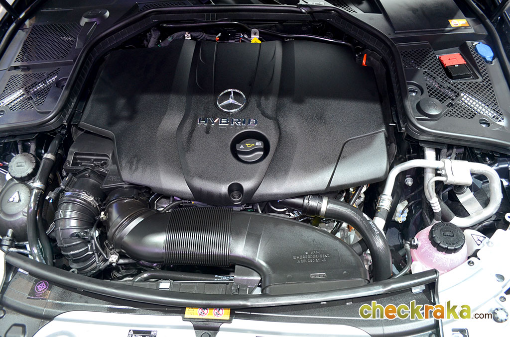 Mercedes-benz C-Class C 300 BlueTEC Hybrid AMG Dynamic เมอร์เซเดส-เบนซ์ ซี-คลาส ปี 2014 : ภาพที่ 19