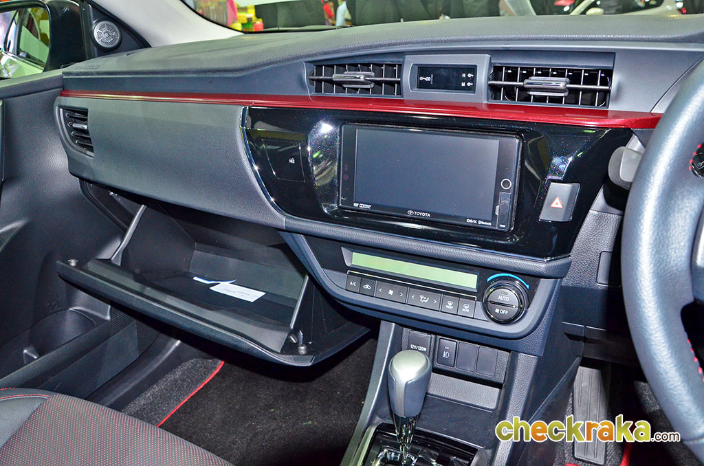 Toyota Altis (Corolla) 1.8 ESport Nurburgring Edition โตโยต้า อัลติส(โคโรลล่า) ปี 2015 : ภาพที่ 12