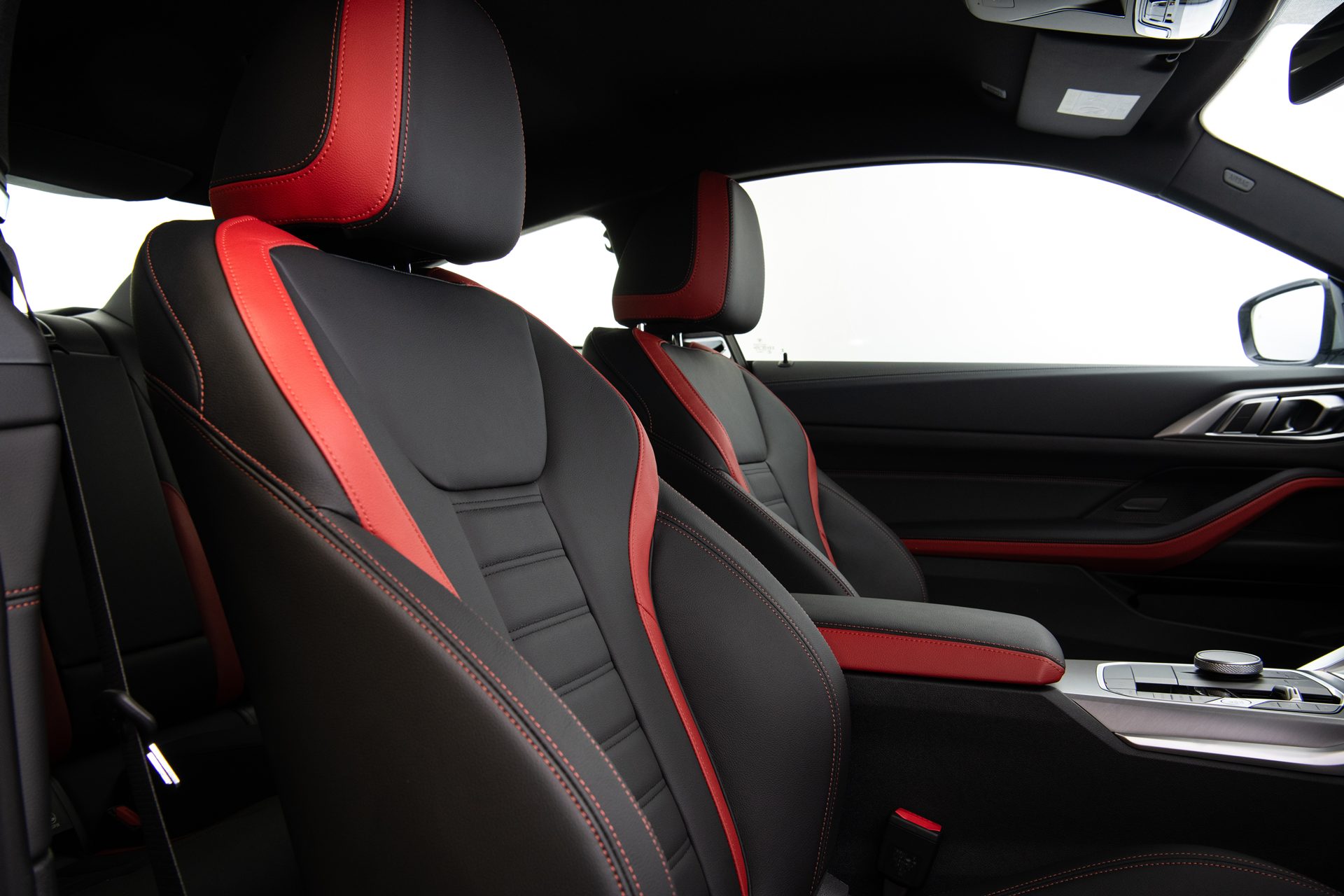 BMW Series 4 420i Coupe M Sport บีเอ็มดับเบิลยู ซีรีส์ 4 ปี 2025 : ภาพที่ 11