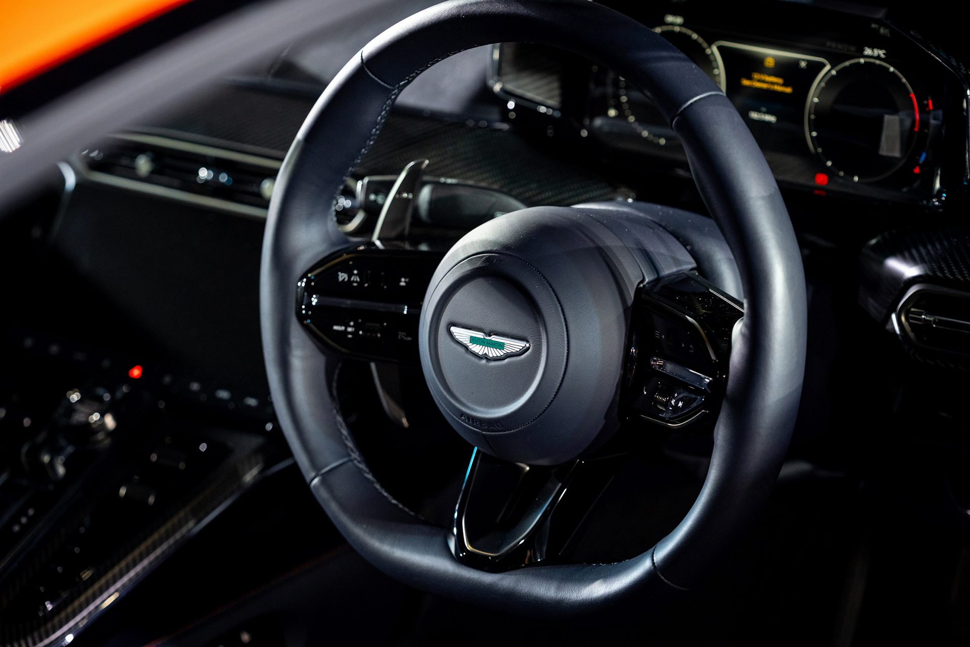 Aston Martin Vantage Coupe แอสตัน มาร์ติน ปี 2025 : ภาพที่ 8