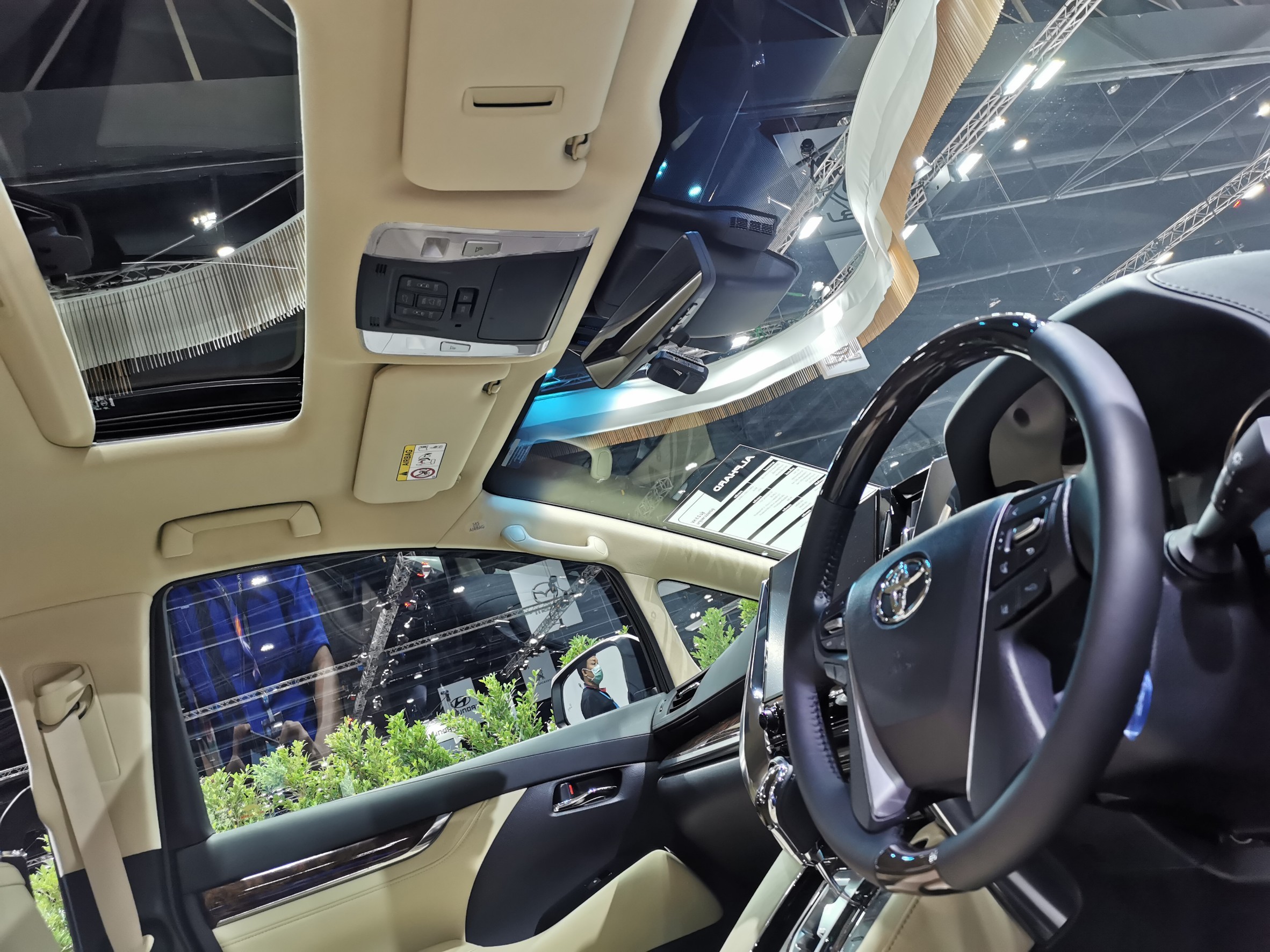 Toyota Alphard 2.5 Hybrid MY2020 โตโยต้า อัลฟาร์ด ปี 2020 : ภาพที่ 16