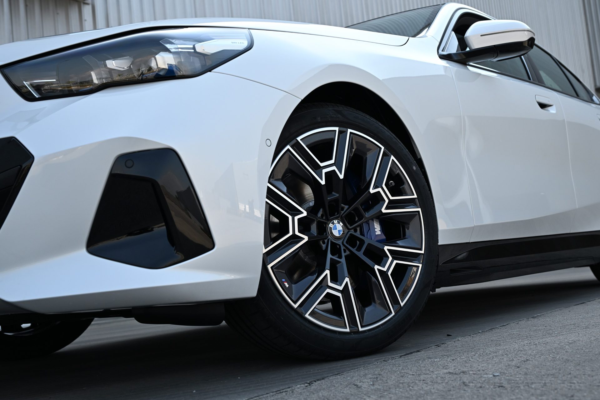 BMW i 5 eDrive40 M Sport บีเอ็มดับเบิลยู ปี 2026 : ภาพที่ 6