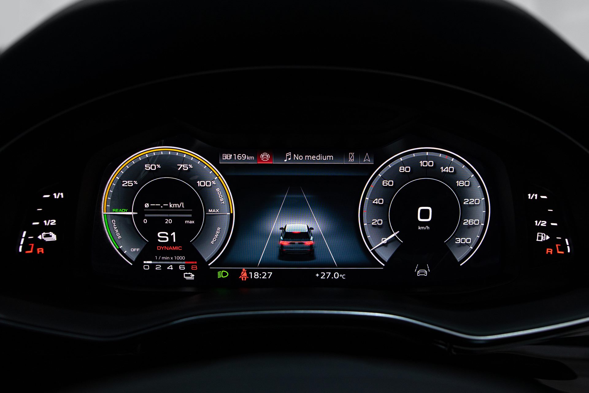 Audi Q8 TFSI e quattro S line edition one อาวดี้ ปี 2024 : ภาพที่ 14