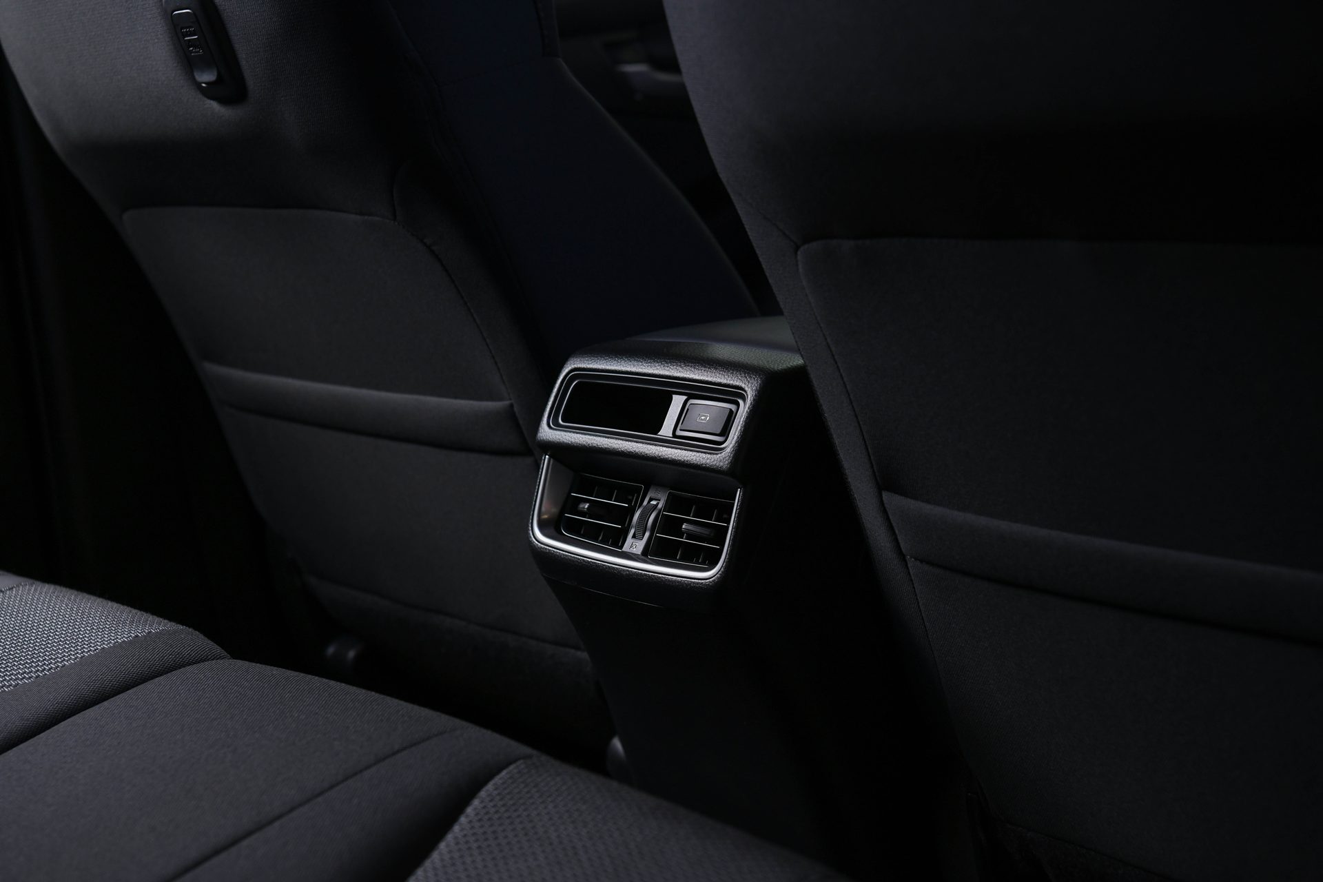 Mazda BT-50 DBL 2.2 XT HI-RACER 8AT มาสด้า บีที-50 ปี 2024 : ภาพที่ 15